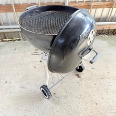 weber BBQ グリルの画像