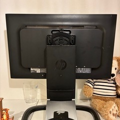 昇降式モニターの画像
