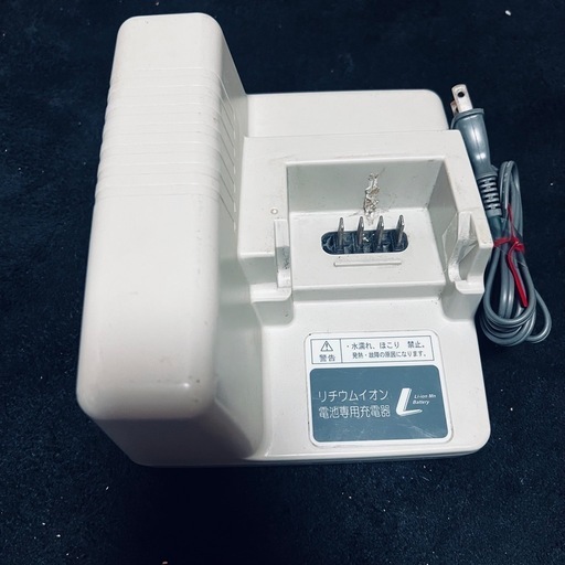 【純正品】【中古品】電動自転車バッテリーと充電器 電動自転車 バッテリー充電器 サンヨー SANYO CY-PAA5 リユース