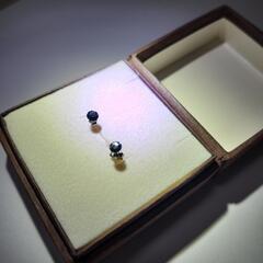 人工宝石ピアスの画像