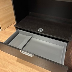 IKEA 鍵付きキャビネット
の画像