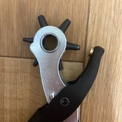 ベルト穴あけパンチツール（回転式・6サイズ対応）  の画像