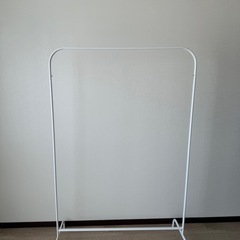 ハンガーラックの画像