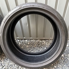 ピレリ Pゼロ 275/35ZR22 2本 バリ溝の画像