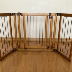 激安‼️【自立式】ペットゲートの画像