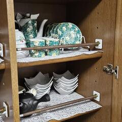 【☘️中古美品】レトロ食器棚の画像