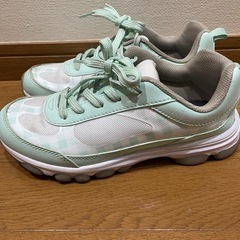 ジェニィラブ　ギンガムチェックスニーカー　23センチの画像