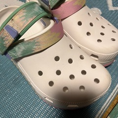 クロックス　厚底の画像