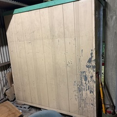 イナバ物置の画像