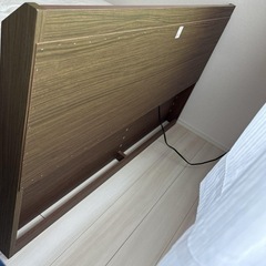 ニトリ　セミダブルベッド　引出し付き　の画像
