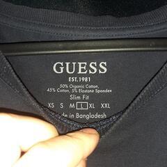 GUESSロングTシャツの画像