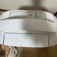 アイリスオーヤマ　除湿機
の画像