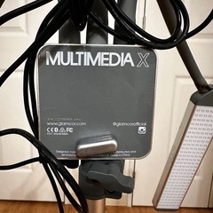定価の半額以下✨️MULTIMEDIA X GLAMCOR社製LEDライト付き三脚スタンドの画像