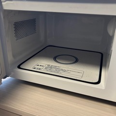 2022年製　YAMAZEN 電子レンジ　ホワイトの画像