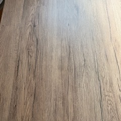 ダイニグテーブルの画像
