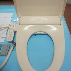 2023年Panasonic製温水洗浄便座　とても綺麗です。お近くであれば＋５０００円でお届け・設置致しますの画像