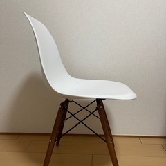 リプロダクト　イームズチェアの画像