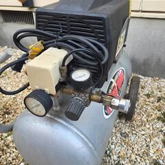 決まりました問い合わせ不可 100Vコンプレッサー 30Ｌ 作動品の画像