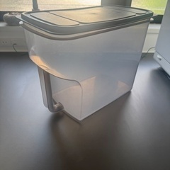 ニトリ等　収納ケース　取手つきの画像