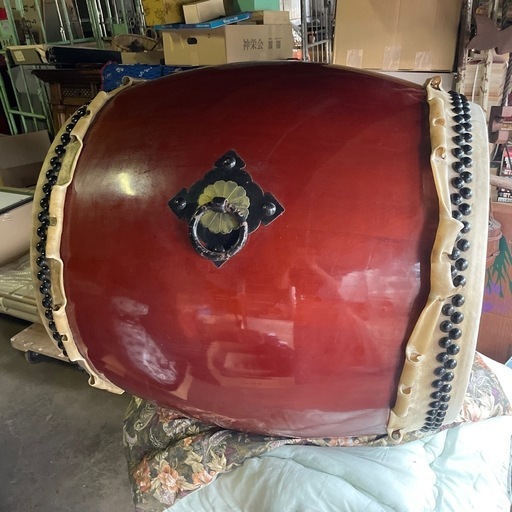 長胴太鼓　打面2尺巻耳 径60cm 耳あり　バチ2本付き　胴長さ77cm 重い 長胴太鼓 打面2尺巻耳 径60cm 耳あり バチ2本