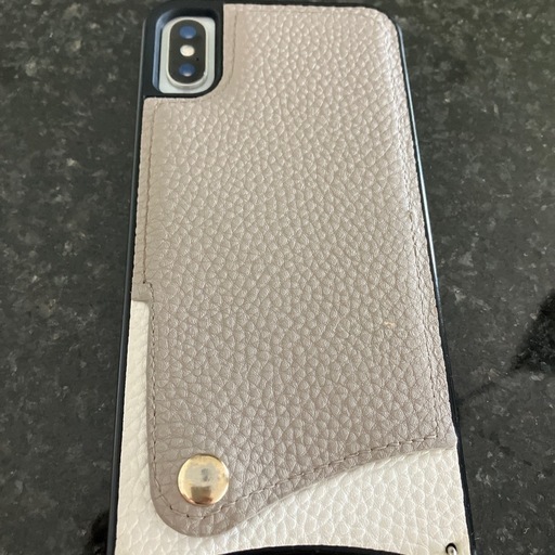 ジャンク☆iPhone X 本体 ケース付き (ベビー用品収集中) 布袋の