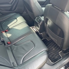 アウディ　A4 2.0クワトロ　4WD ターボ　純正アルミ　黒革　ナビ　TV ETC レーダー　バックカメラの画像