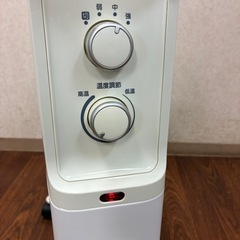 アイリスオーヤマ ウェーブ型オイルヒーター POH-1210KS-W2019年製の画像