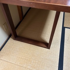 ダイニングテーブルの画像