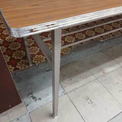 長テーブル　1台300円  183×60　高さ72　折り畳み不可の画像