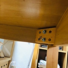 ダイニングテーブルとチェアセットの画像