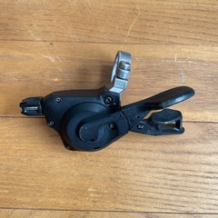 SHIMANO SL-M7000-11 11s 
リアディレーラー シフター の画像