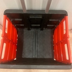 荷物運び用のケースの画像