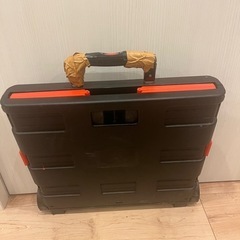 荷物運び用のケースの画像