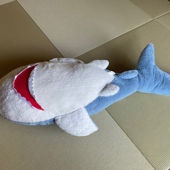 ふわふわぬいぐるみ超どでかサメの画像
