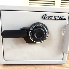 大21 Sentry Safe セントリーセーフ 金庫 W415×D500×H355 ダイヤル式 保管庫 防犯 業務用 家庭用の画像