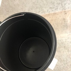 ★ブリキ　アルミ★足踏みゴミ箱の画像