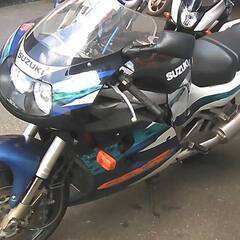 SUZUKI GSX-R1100-2 白/青 エンジン始動確認 半額配送キャンペーン 期間限定車体本体価格 現状渡し諸経費￥0- 横浜 P-Yardの画像