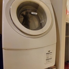 アクア　ドラム式洗濯乾燥機の画像