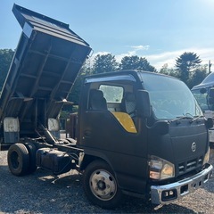 H16年いすゞエルフ！OEM日産アトラス！低床ダンプ！積載2000kg！フレーム腐食なし！スムーサーシフト！AT限定可能！の画像