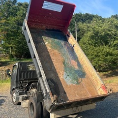 H16年いすゞエルフ！OEM日産アトラス！低床ダンプ！積載2000kg！フレーム腐食なし！スムーサーシフト！AT限定可能！の画像