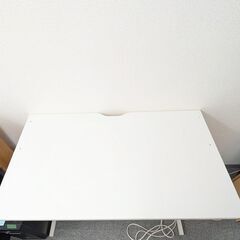 デスク　ホワイト　W100 ☓ D60 ☓ H69(cm)（2025年10月3日まで出品予定）の画像