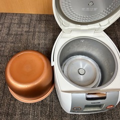 【5.5合】東芝 RC-10MFD 炊飯器／動作確認済み・箱あり！ の画像