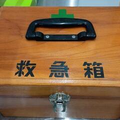 0806-034 救急箱　木箱
