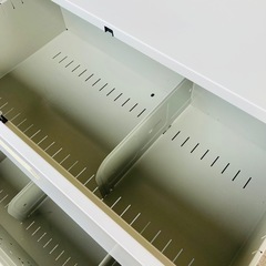 スチール収納　書庫　オフィス家具　キャビネット　引き出し　三段　鍵付き　W90×D45×H111cmの画像