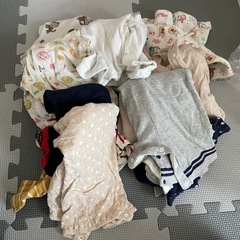 70～80cm長袖ロンパースセット売り
の画像