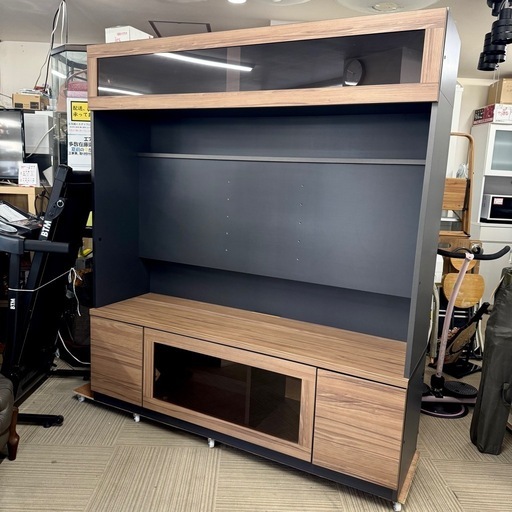 【超美品‼️】定価数十万♪ 高級 すえ木工 160cm幅テレビボード 壁面収納 超美品‼️】定価数十万♪ 高級 すえ木工 160cm幅テレビボード 壁面収納