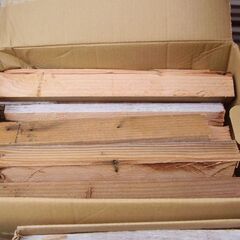 薪 差し上げます 廃材利用 カット済み  キャンプ等に の画像