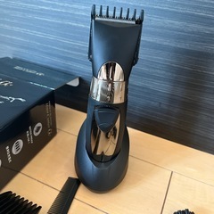 充電式ウォータープルーフヘアバリカン未使用に近いの画像