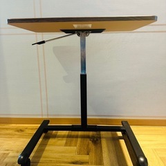 ニトリ　昇降テーブルの画像
