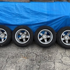215/65R/16 社外ホイール スタッドレスタイヤの画像